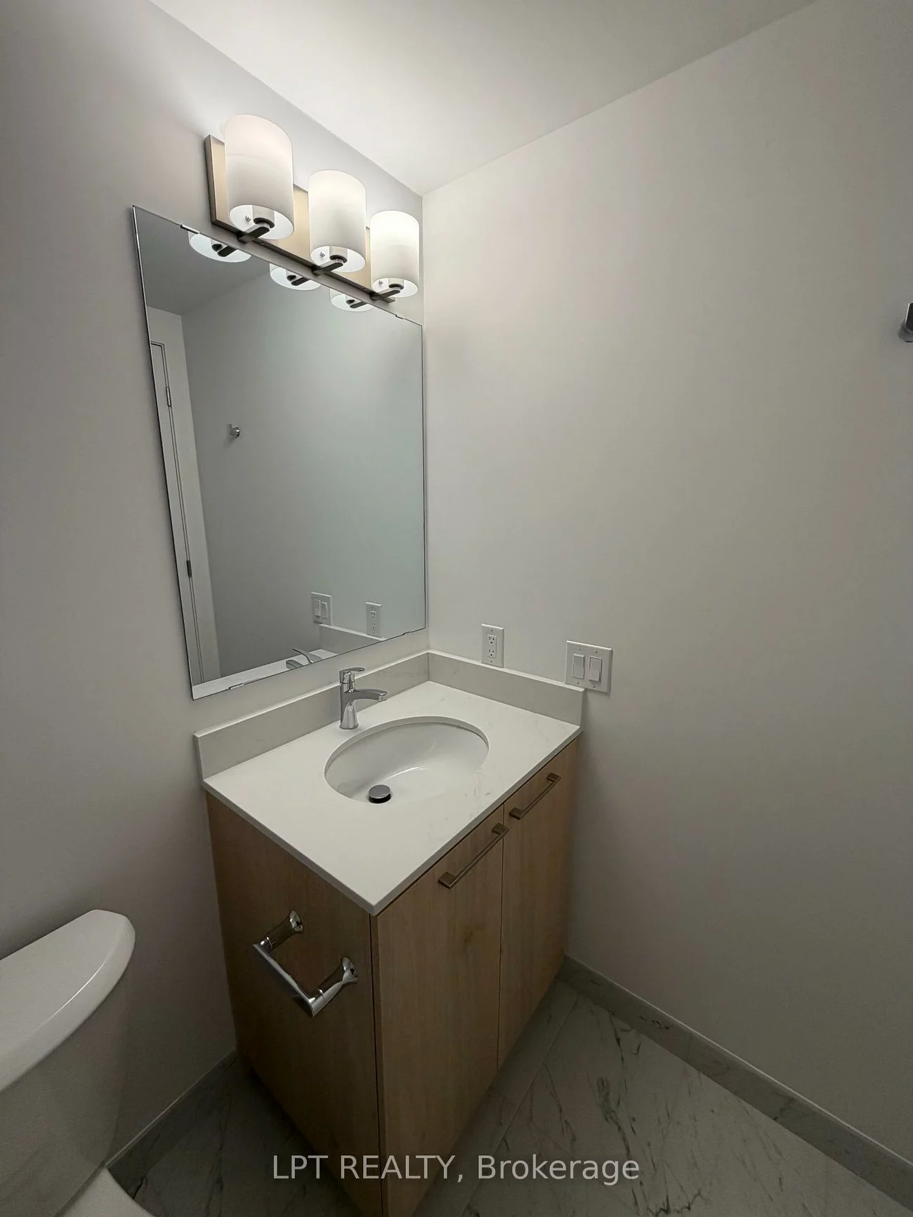 7437, Kingston, Rouge E11, Toronto