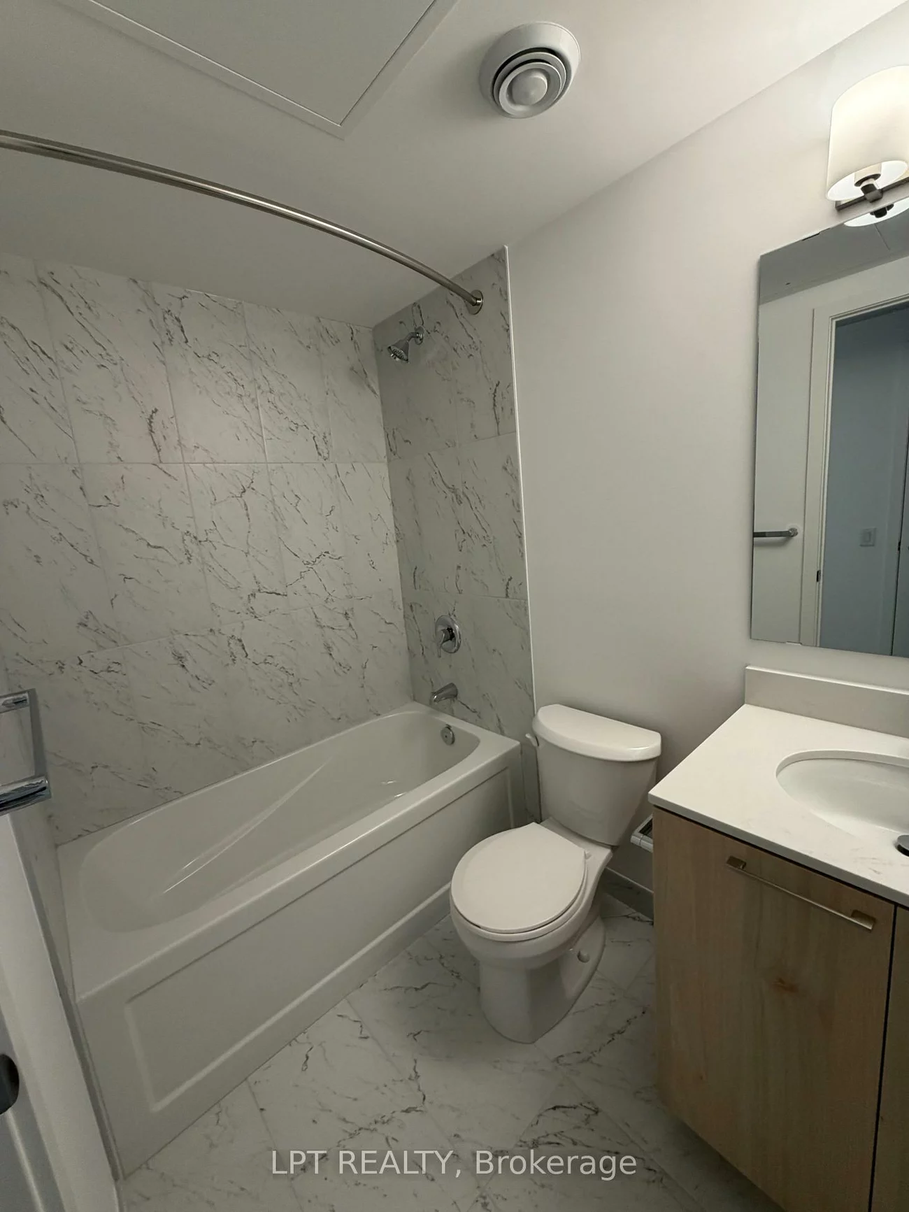 7437, Kingston, Rouge E11, Toronto