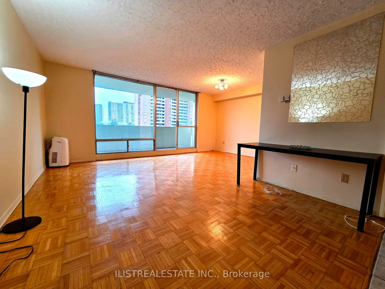 5, Massey, Crescent Town, Toronto