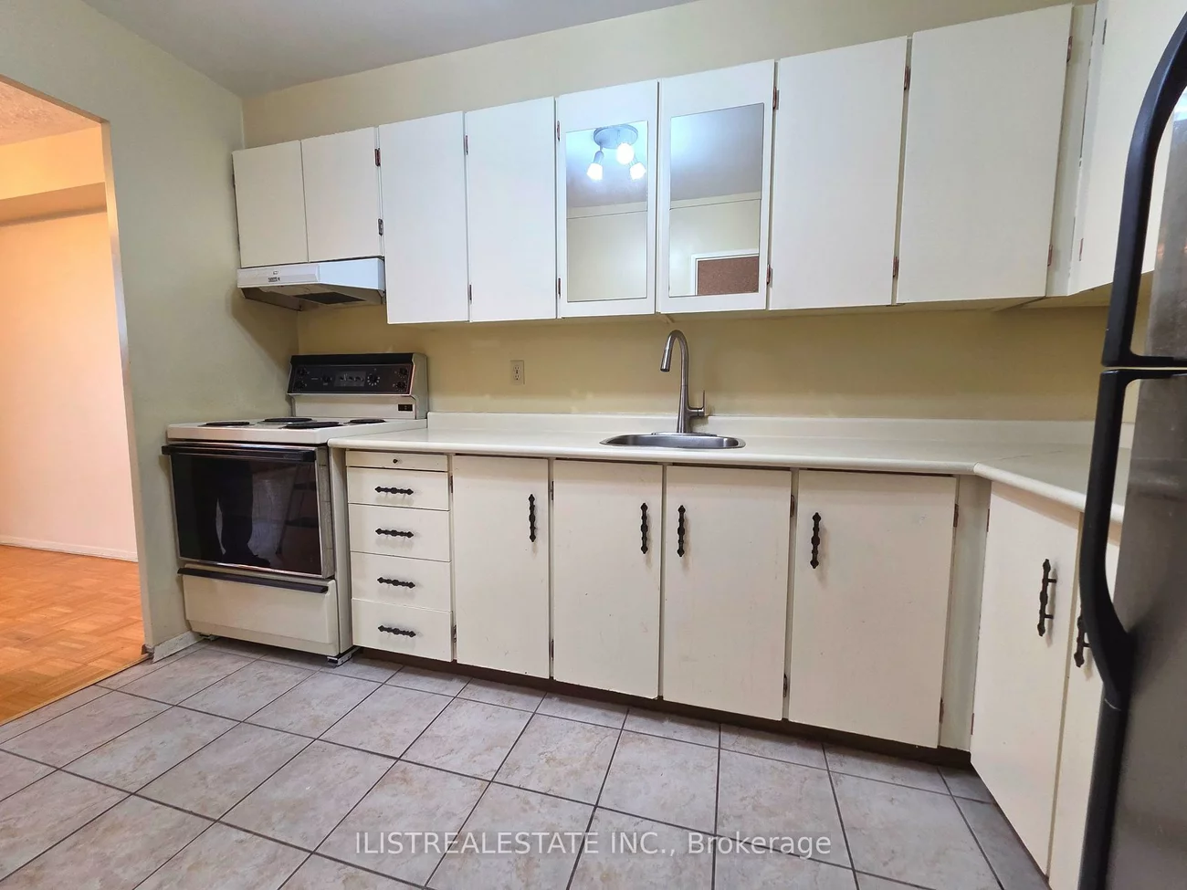 5, Massey, Crescent Town, Toronto