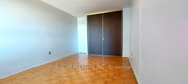 5, Massey, Crescent Town, Toronto