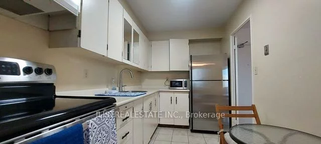 5, Massey, Crescent Town, Toronto