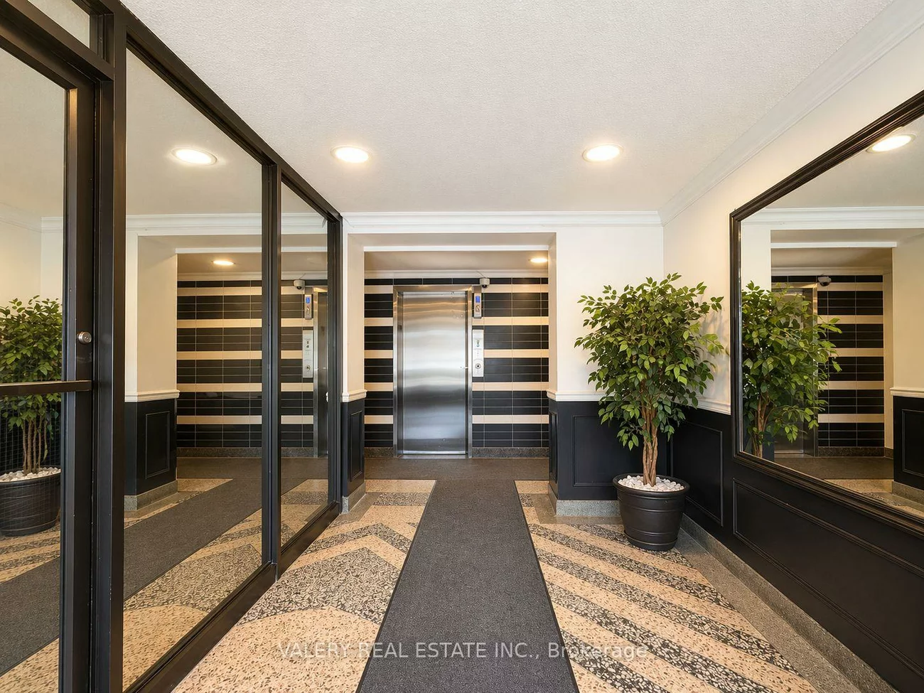 11, Glenburn, O'Connor-Parkview, Toronto