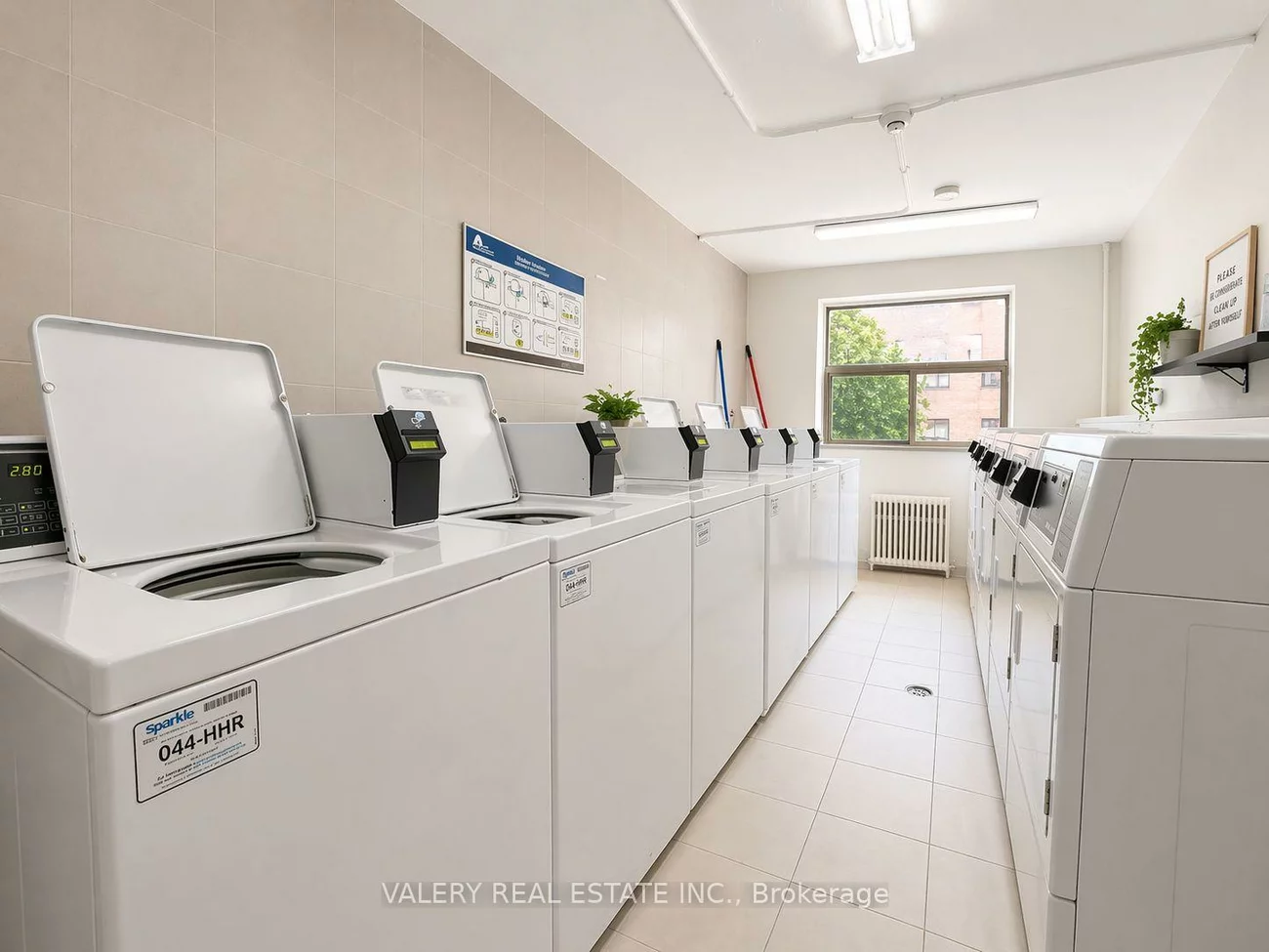 11, Glenburn, O'Connor-Parkview, Toronto