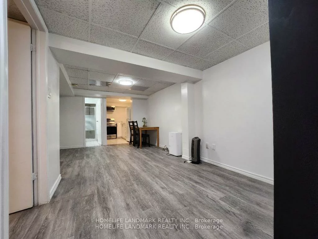 1500, Sandhurst, Agincourt North, Toronto