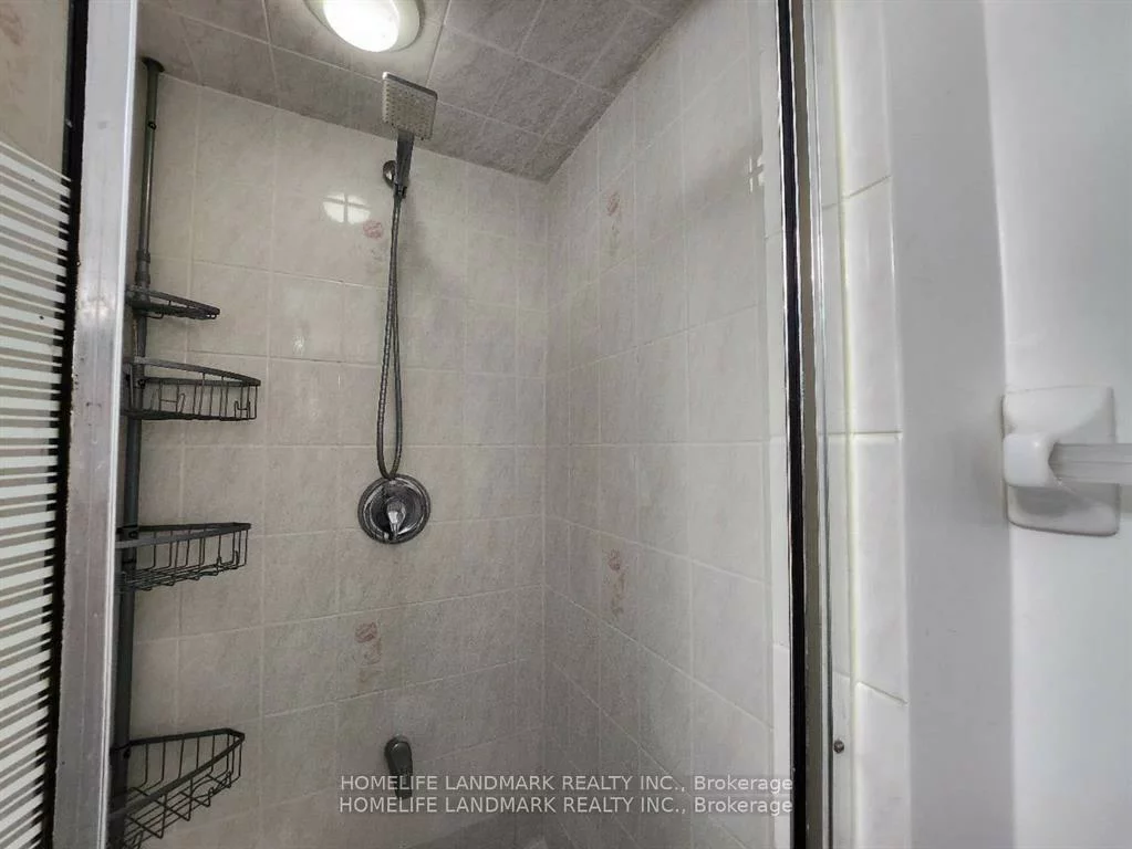 1500, Sandhurst, Agincourt North, Toronto