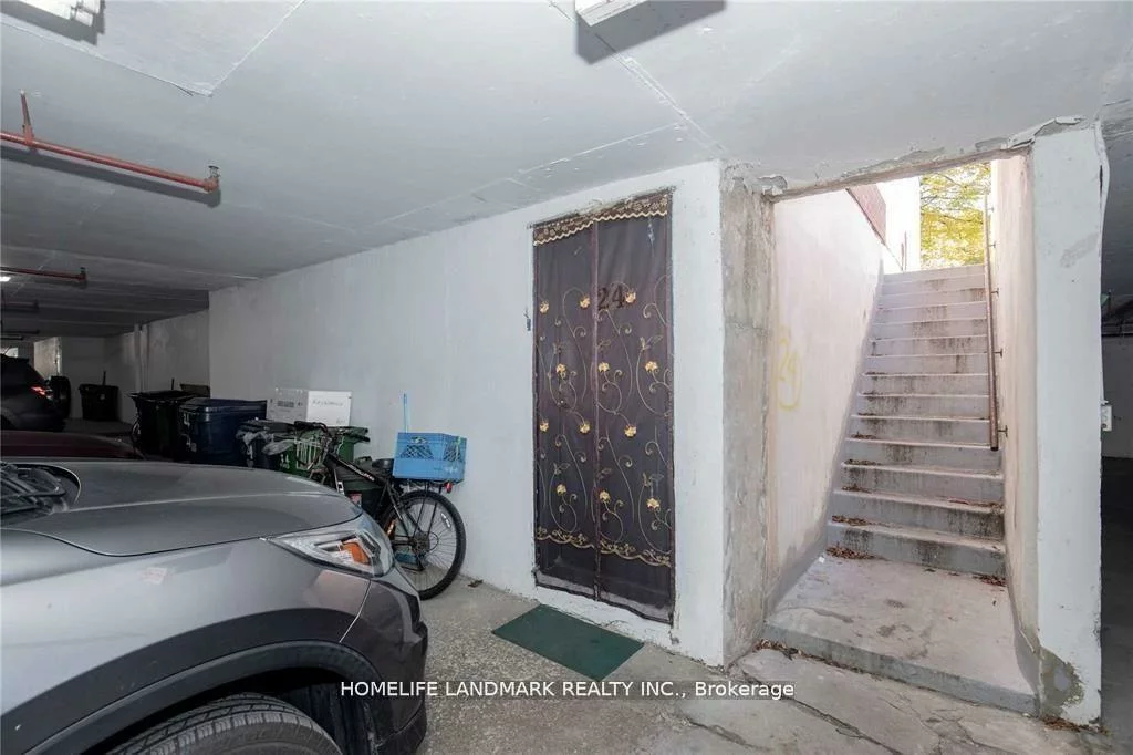 1500, Sandhurst, Agincourt North, Toronto