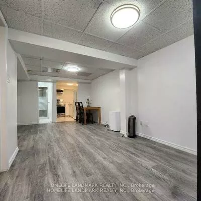 1500, Sandhurst, Agincourt North, Toronto