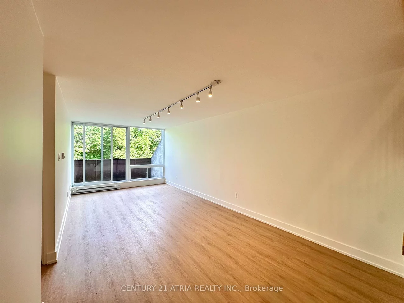 3765, Sheppard, Tam O'Shanter-Sullivan, Toronto