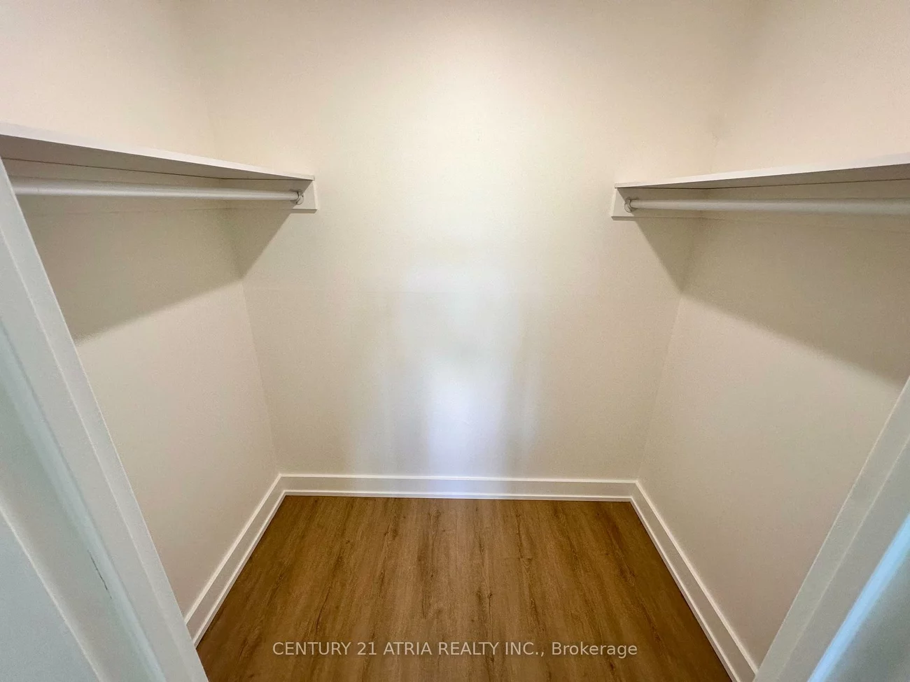 3765, Sheppard, Tam O'Shanter-Sullivan, Toronto