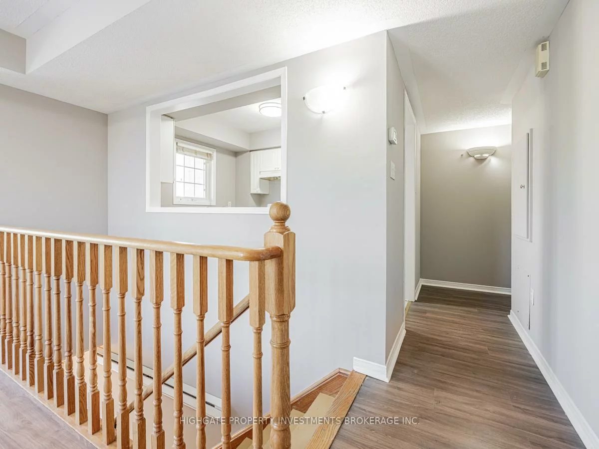 200, McLevin, Rouge E11, Toronto