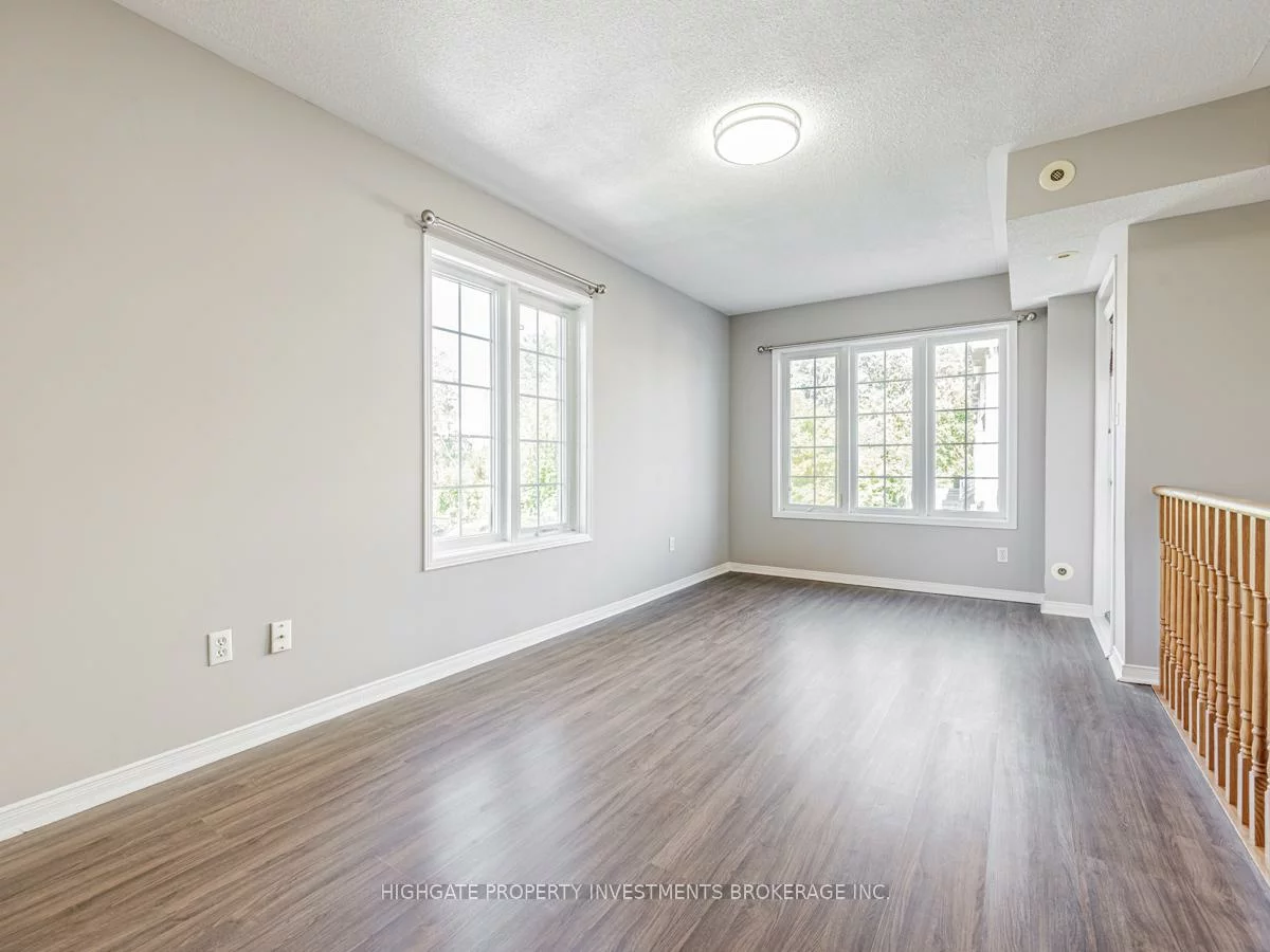 200, McLevin, Rouge E11, Toronto