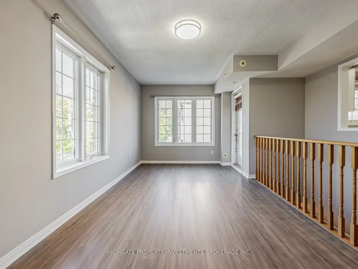 200, McLevin, Rouge E11, Toronto