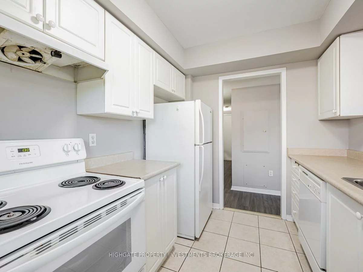 200, McLevin, Rouge E11, Toronto
