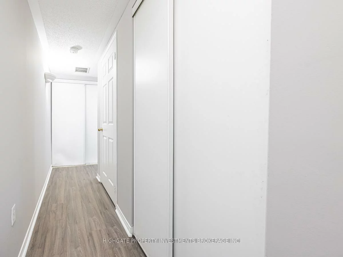 200, McLevin, Rouge E11, Toronto