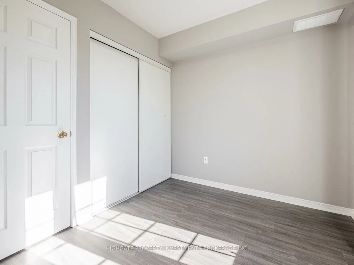 200, McLevin, Rouge E11, Toronto
