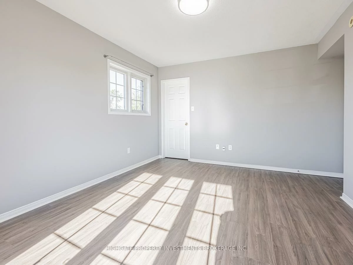 200, McLevin, Rouge E11, Toronto