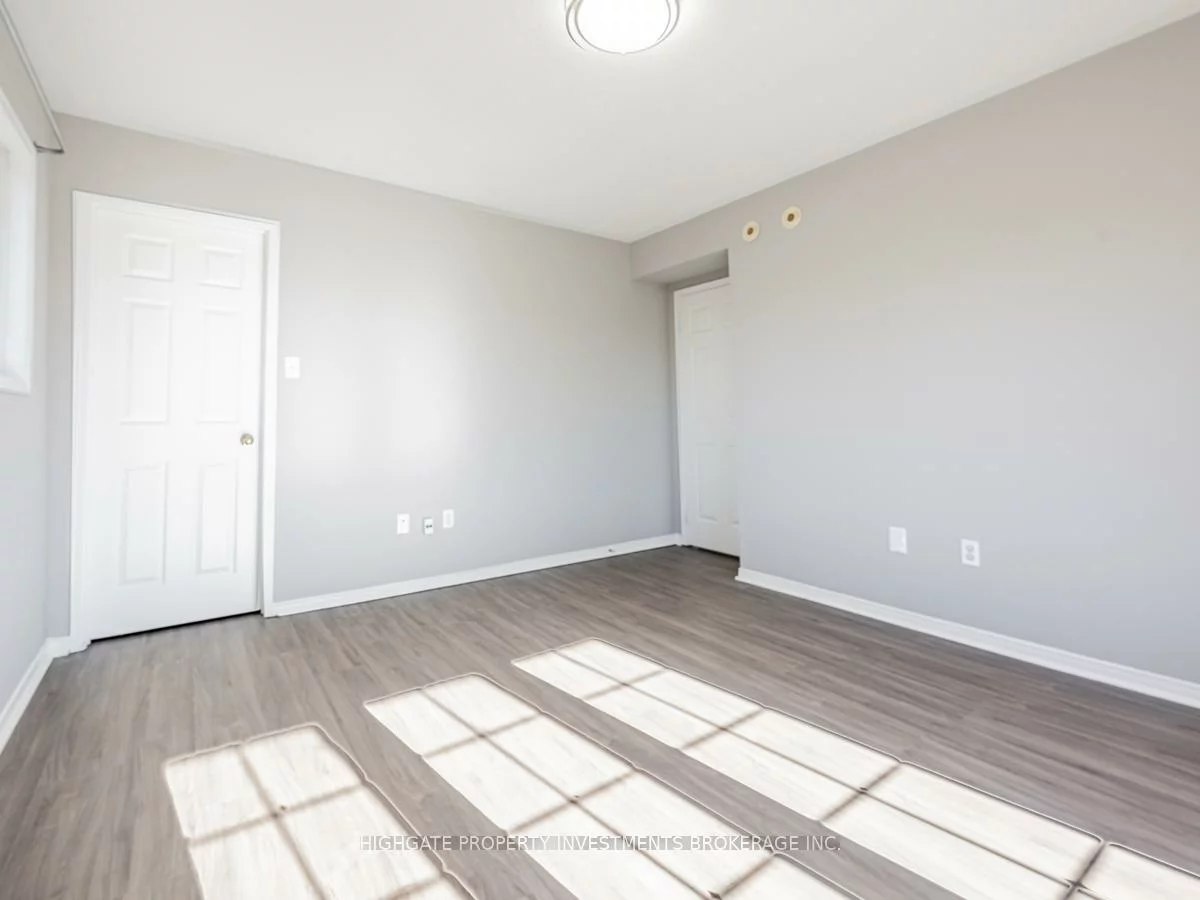 200, McLevin, Rouge E11, Toronto