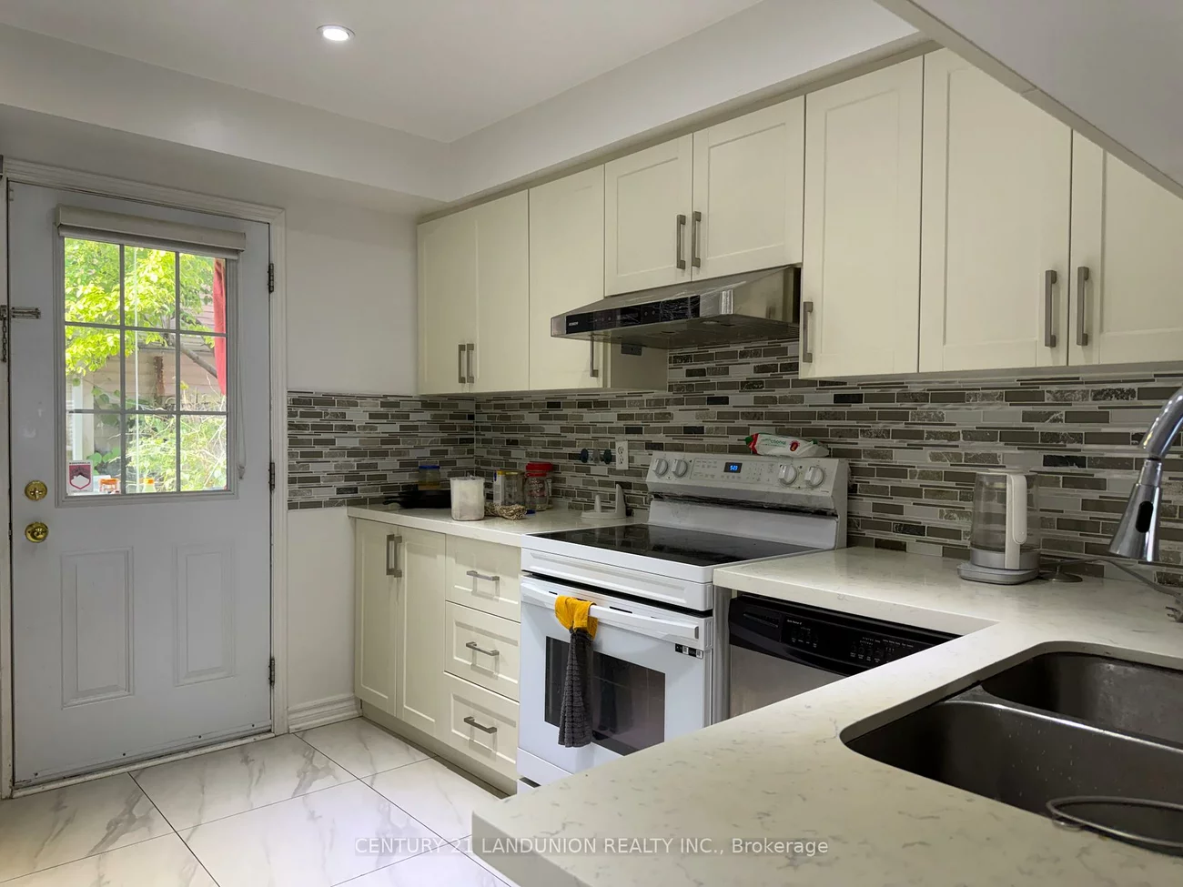 9544, Sheppard, Rouge E11, Toronto