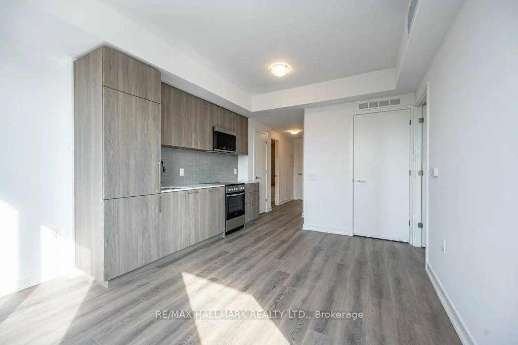 7447, Kingston, Rouge E11, Toronto