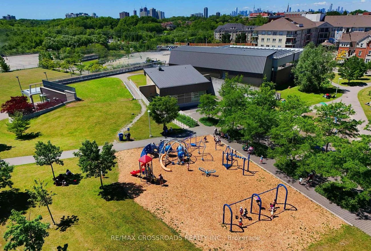 20, Deans, Clairlea-Birchmount, Toronto