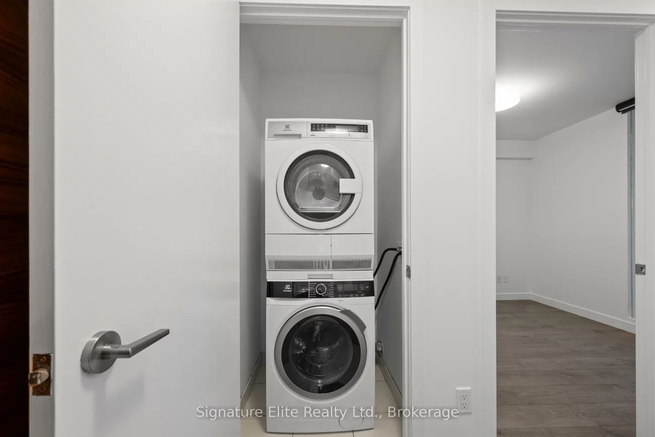 1075, Queen, South Riverdale, Toronto
