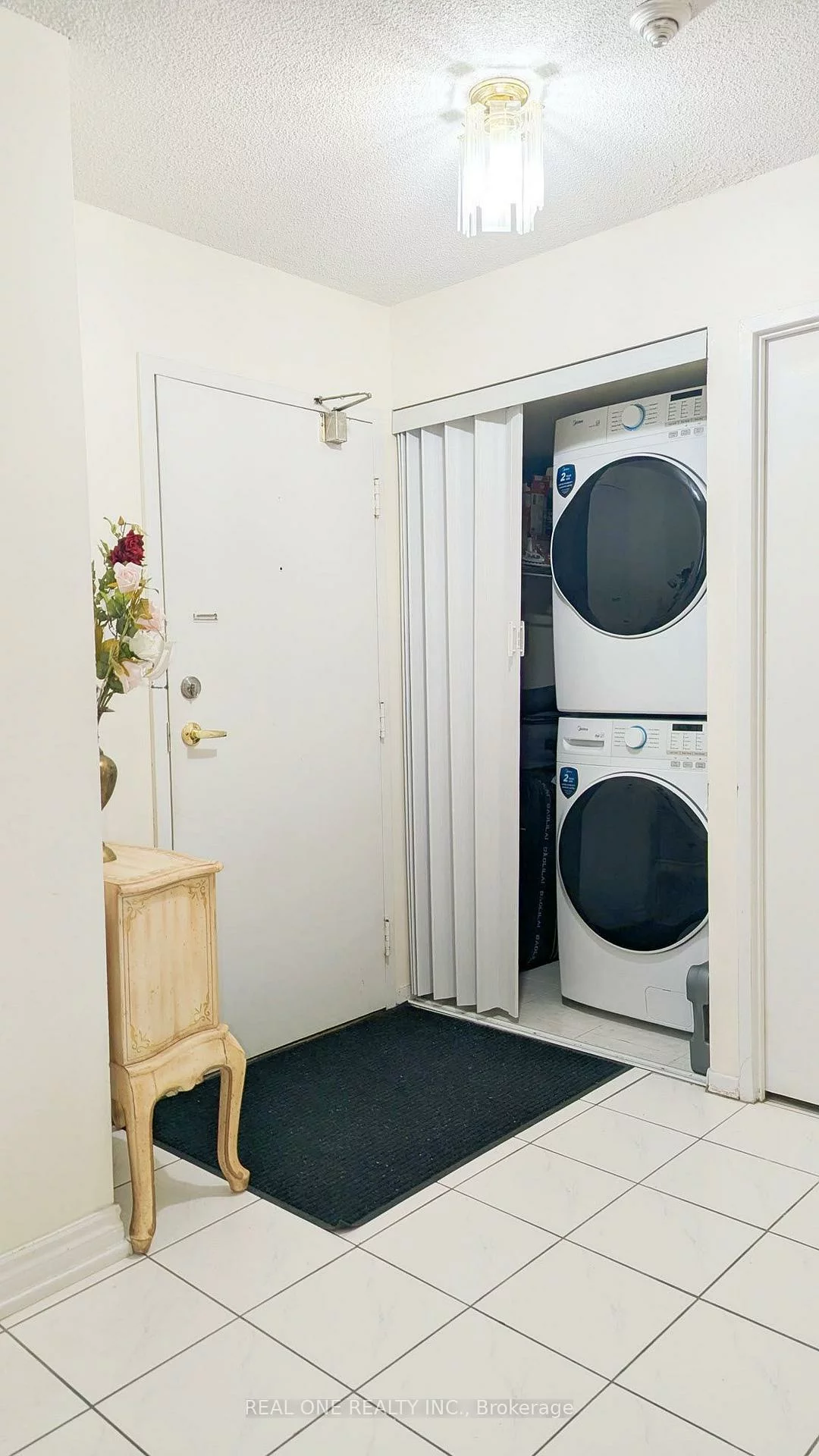 75, Bamburgh, Steeles, Toronto