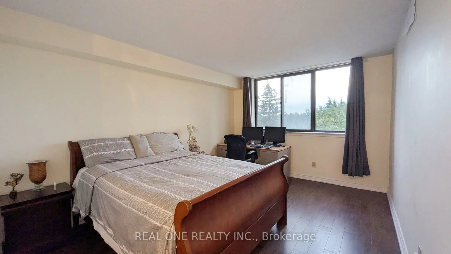 75, Bamburgh, Steeles, Toronto