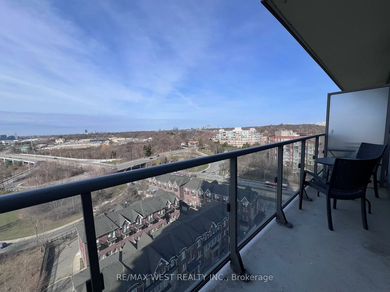 105, The Queensway, High Park-Swansea, Toronto