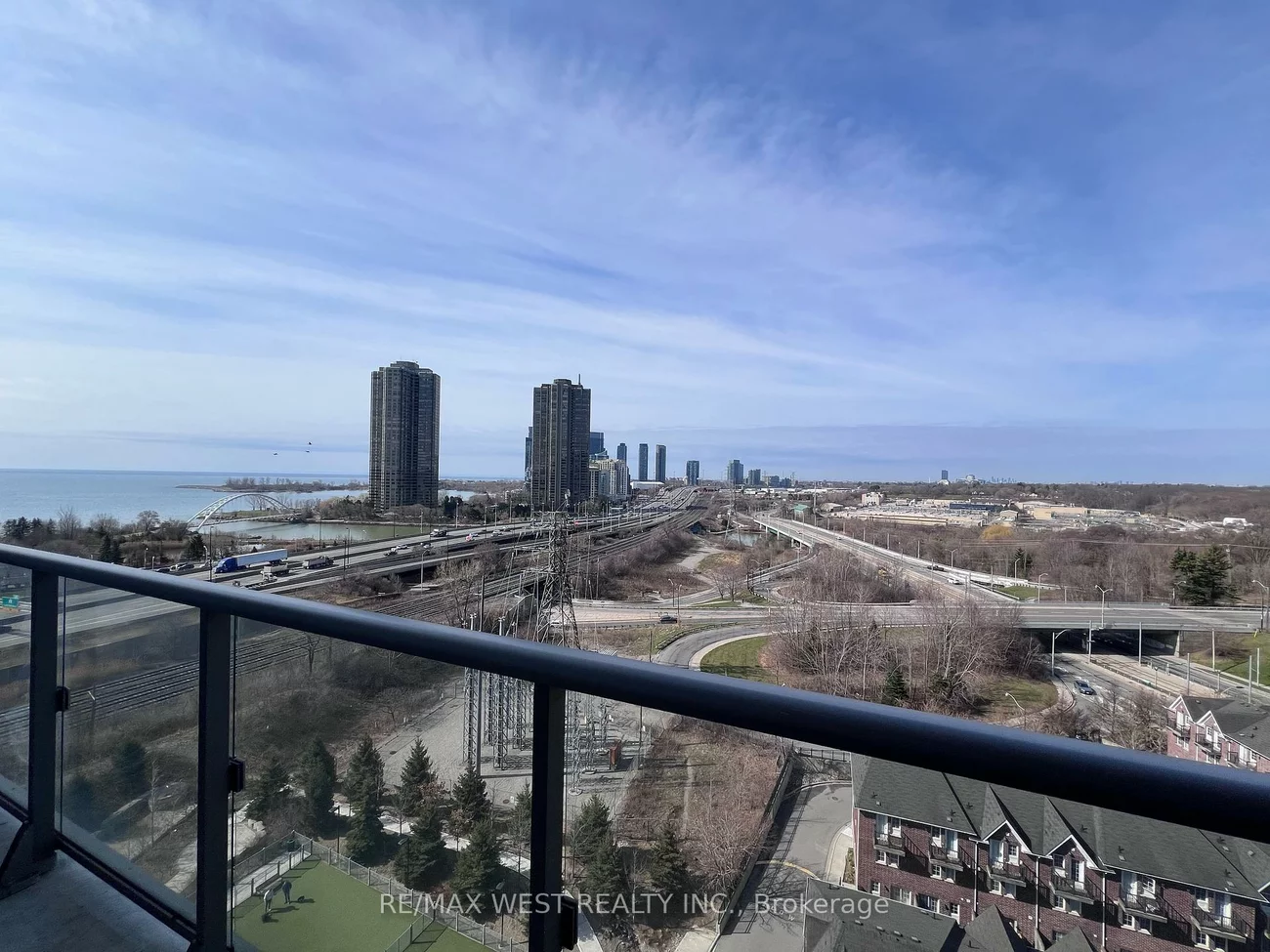 105, The Queensway, High Park-Swansea, Toronto