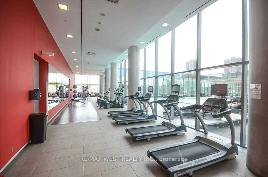 105, The Queensway, High Park-Swansea, Toronto