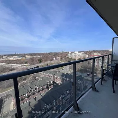 105, The Queensway, High Park-Swansea, Toronto