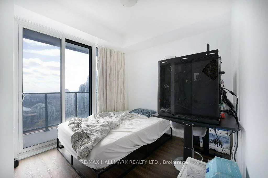 30, Shore Breeze, Mimico, Toronto