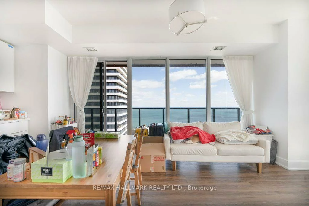 30, Shore Breeze, Mimico, Toronto