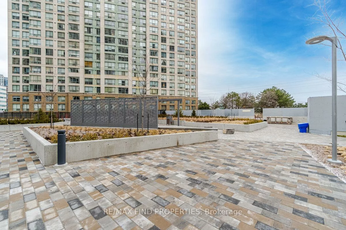 30, Samuel Wood, Islington-City Centre West, Toronto