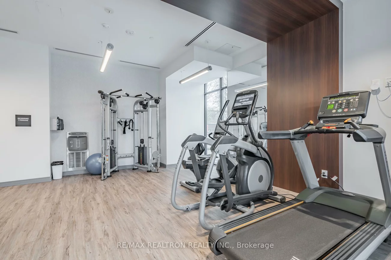 25, Neighbourhood, Stonegate-Queensway, Toronto