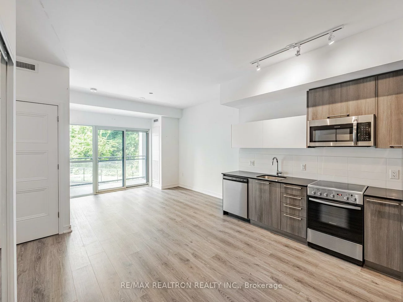 25, Neighbourhood, Stonegate-Queensway, Toronto