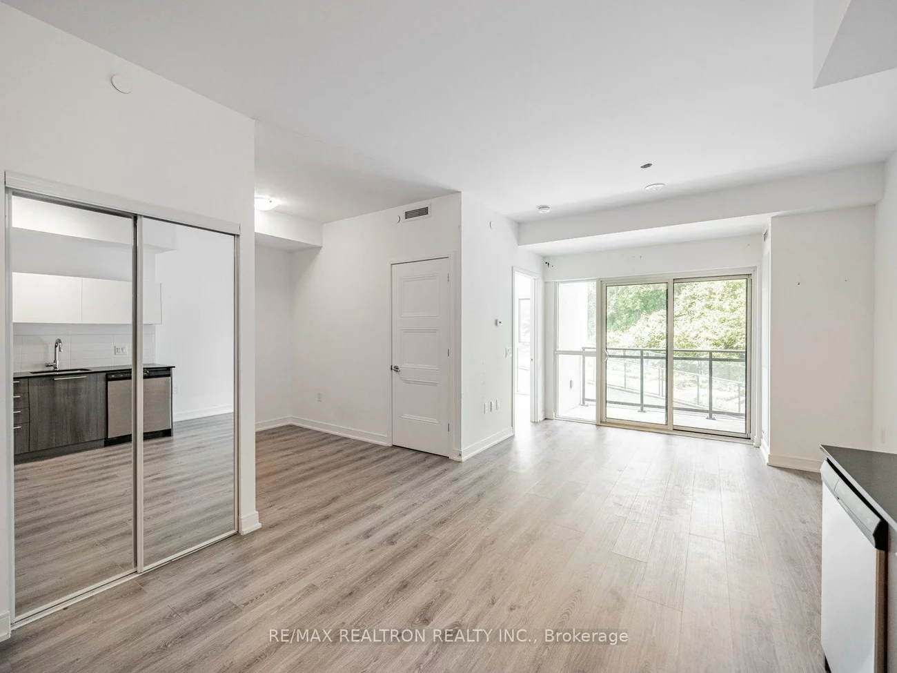 25, Neighbourhood, Stonegate-Queensway, Toronto