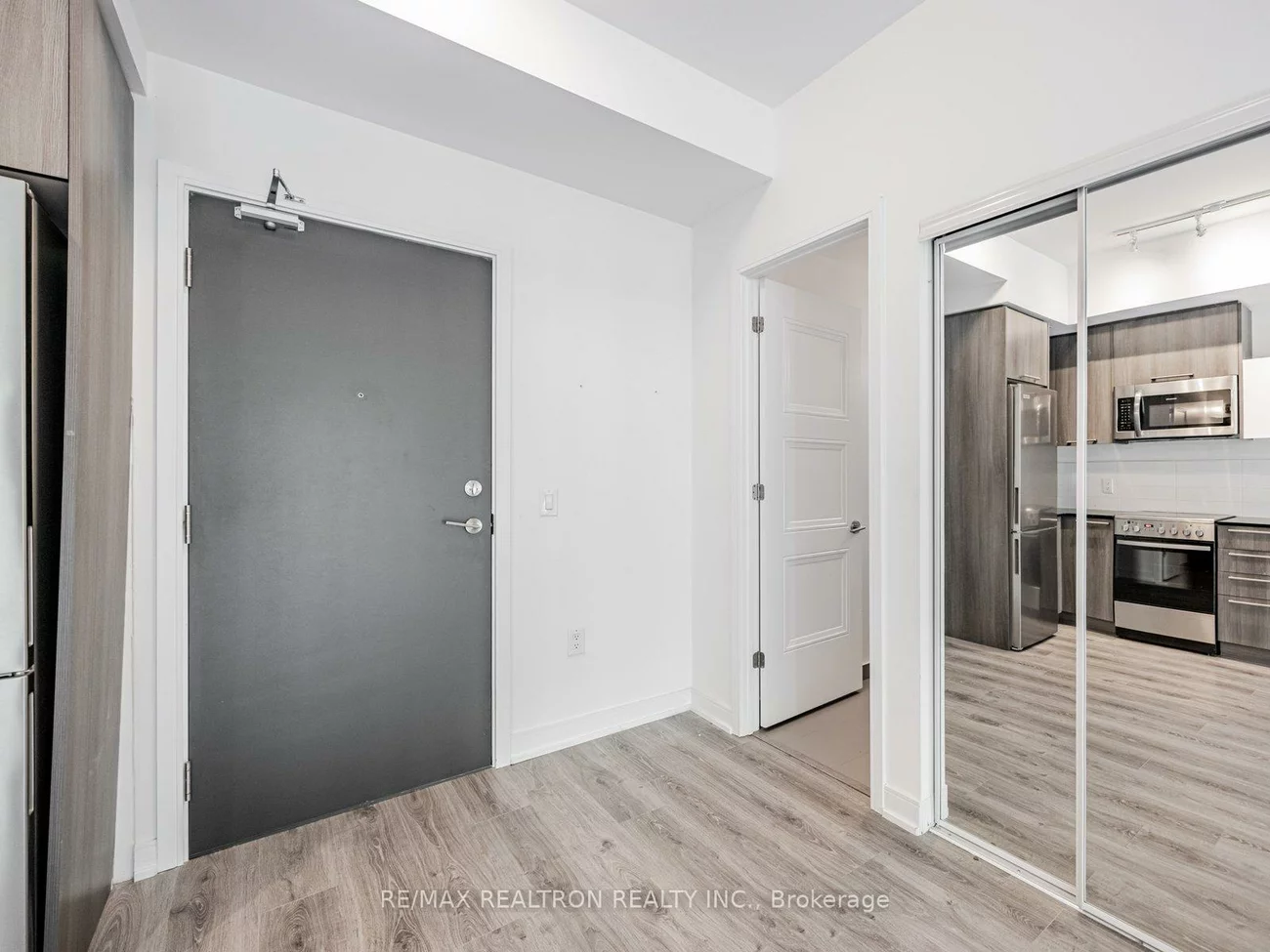 25, Neighbourhood, Stonegate-Queensway, Toronto