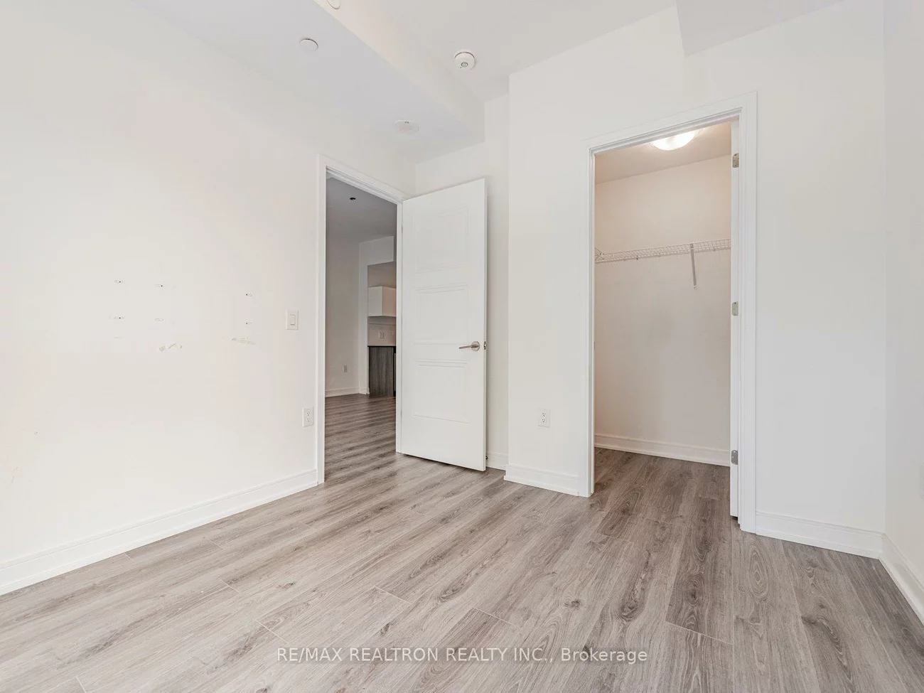 25, Neighbourhood, Stonegate-Queensway, Toronto