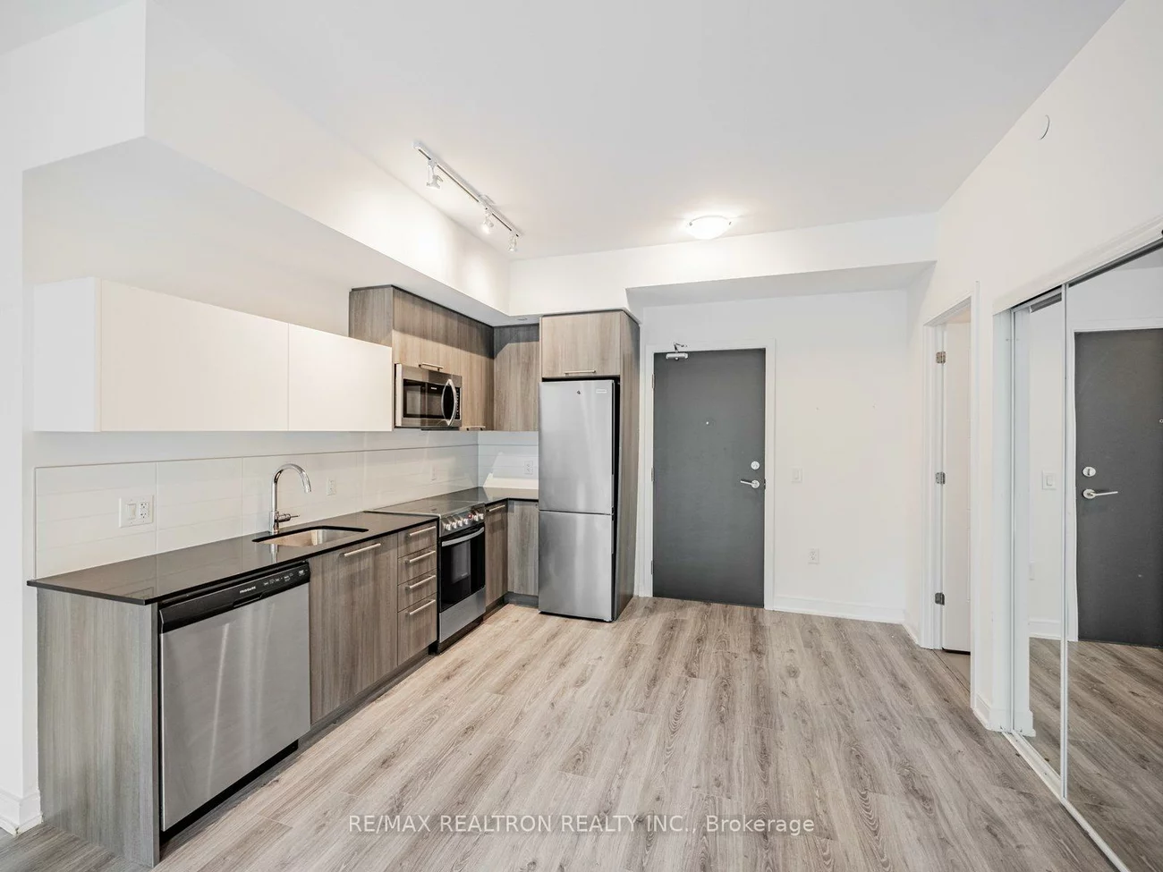 25, Neighbourhood, Stonegate-Queensway, Toronto