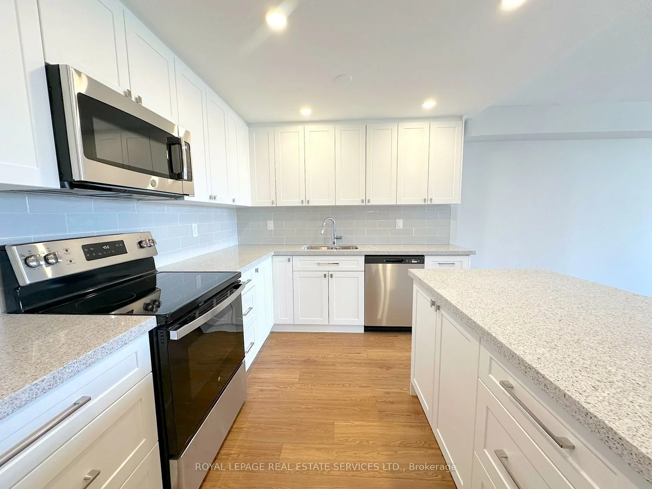 165, La Rose, Humber Heights, Toronto