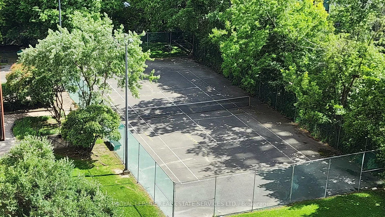 165, La Rose, Humber Heights, Toronto