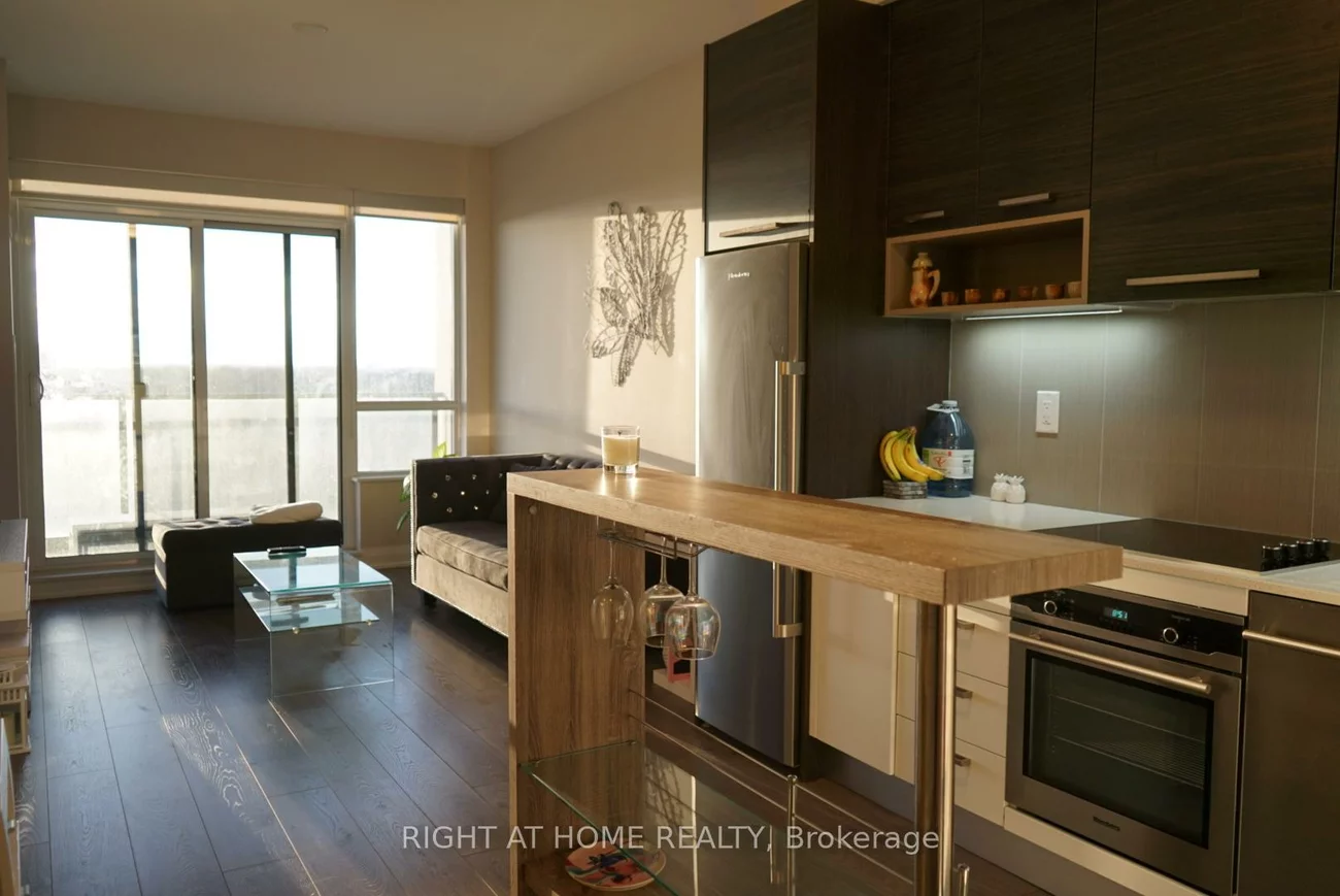 36, Park Lawn, Mimico, Toronto