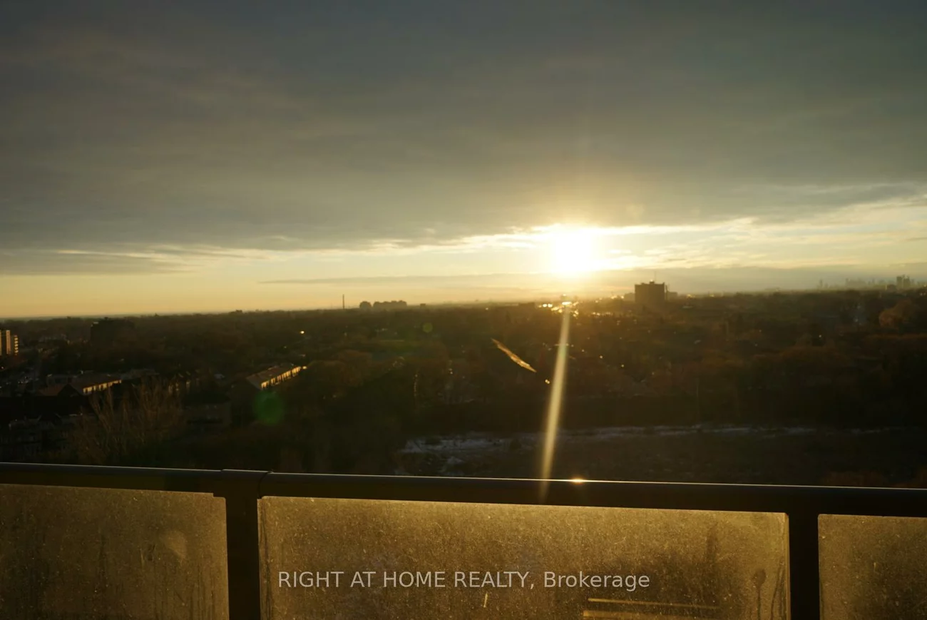 36, Park Lawn, Mimico, Toronto