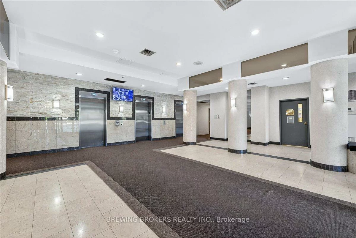 2901, Kipling, Mount Olive-Silverstone-Jamestown, Toronto