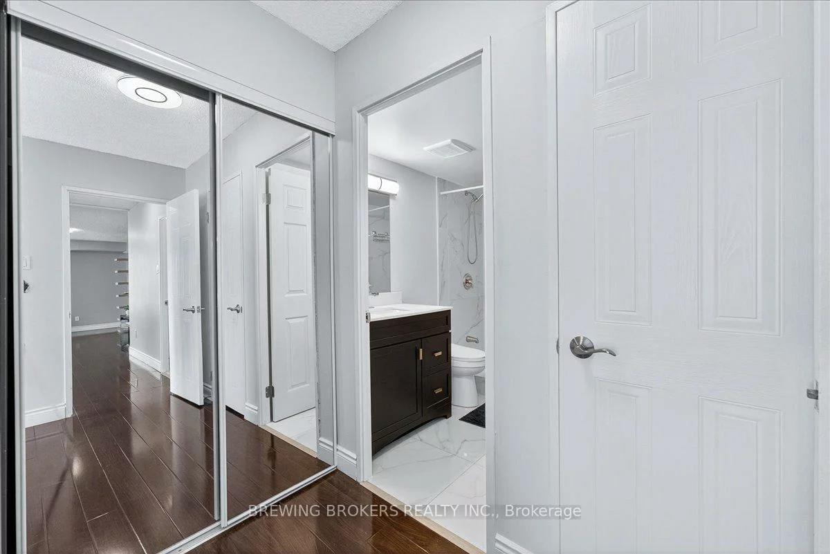 2901, Kipling, Mount Olive-Silverstone-Jamestown, Toronto