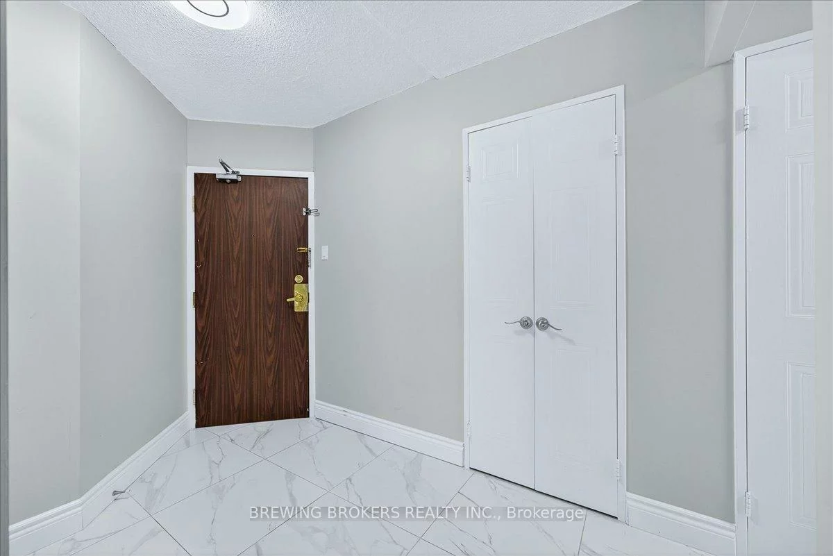 2901, Kipling, Mount Olive-Silverstone-Jamestown, Toronto