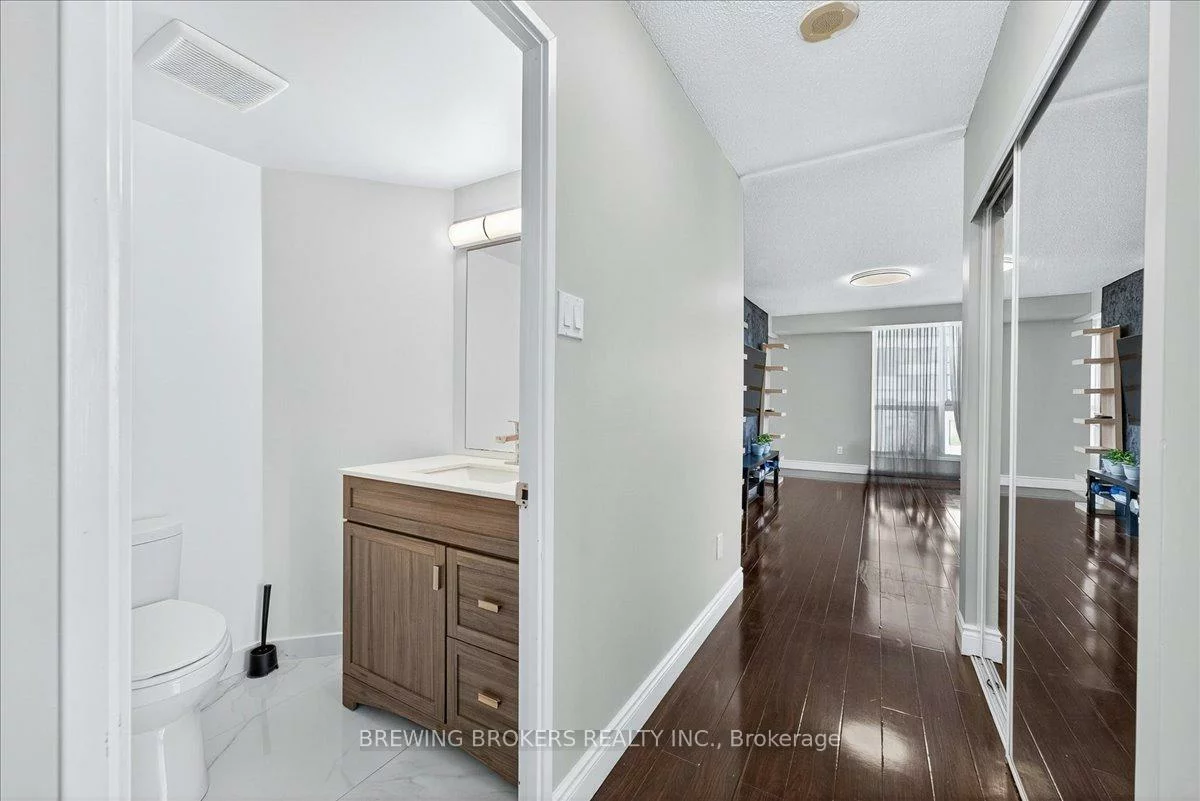 2901, Kipling, Mount Olive-Silverstone-Jamestown, Toronto