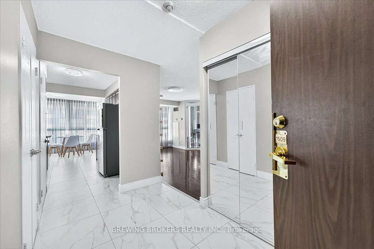 2901, Kipling, Mount Olive-Silverstone-Jamestown, Toronto